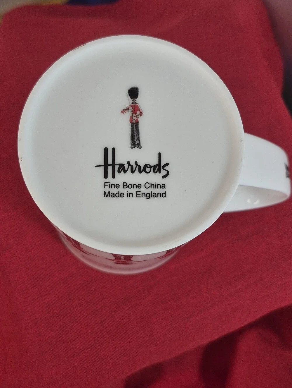 Vintage London at Harrods Queen's Guard Fine Bone China Coffee Mug 12 oz *Mint